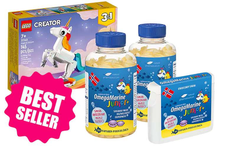 Natural Pharmaceuticals OmegaMarine Junior+™ Dwie butelki oraz blister suplementu diety OmegaMarine Junior+™ z kapsułkami omega-3 dla dzieci wspierający rozwój mózgu i kości. Obok klocki lego z jednorożcem.